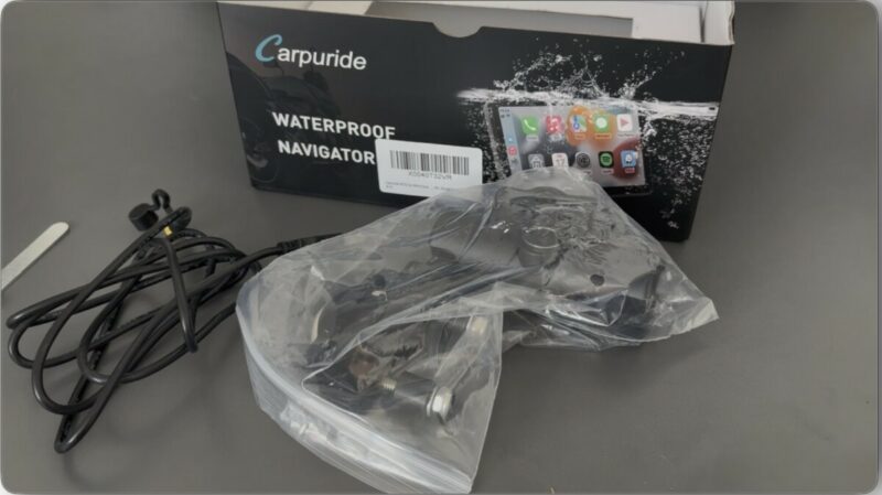 Carpuride W702 Review [Apple CarPlay and Android Auto Display]